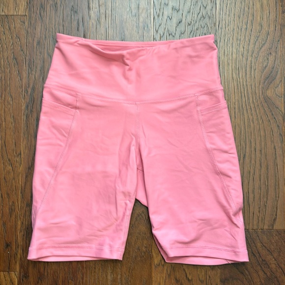 Old Navy Pants - NWOT - Old Navy Active Powersoft High Waist Bike Shorts Size M